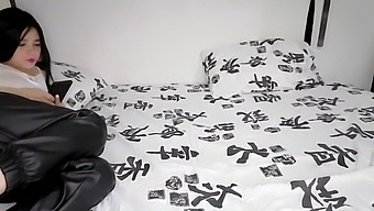Amateurs Couple Gets Naughty In Hotel Room