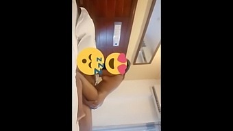 Tình Dục Công Khai Với Giáo Viên Và Móc Lồn Người Ấn Độ.