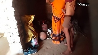 Một Buổi Tình Dục Nóng Bỏng Của Một Cặp Vợ Chồng Trong Làng, Với Giọng Hindi Rõ Ràng Và Tiếng Rên