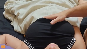 揺れるオーガズムが乳首中毒につながる - 無限の快楽