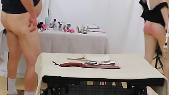 Viva Athena Và Candy White, Hai Cô Gái Tuyệt Đẹp, Bị Trói Và Trêu Chọc Trước Khi Được Thỏa Mãn Và Nhận Tinh Dịch Trên Mặt. Họ Cũng Tham Gia Vào Trao Đổi Miệng Và Đánh Đòn Nhẹ.