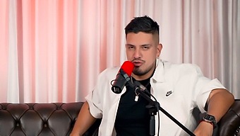 Există Dragoste În Lumea Lui Karol Rosado?